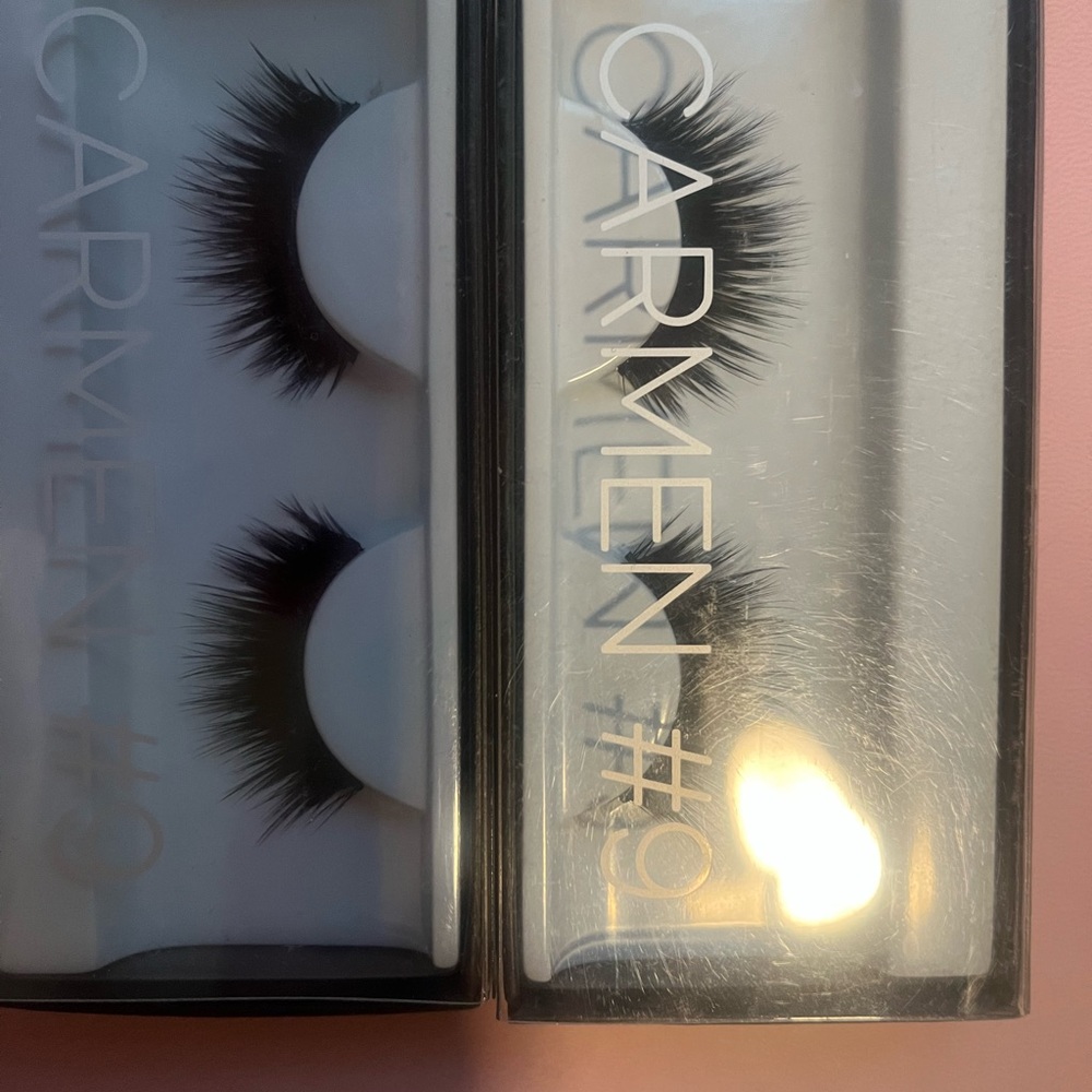 Huda Beauty Black False Eyelashes